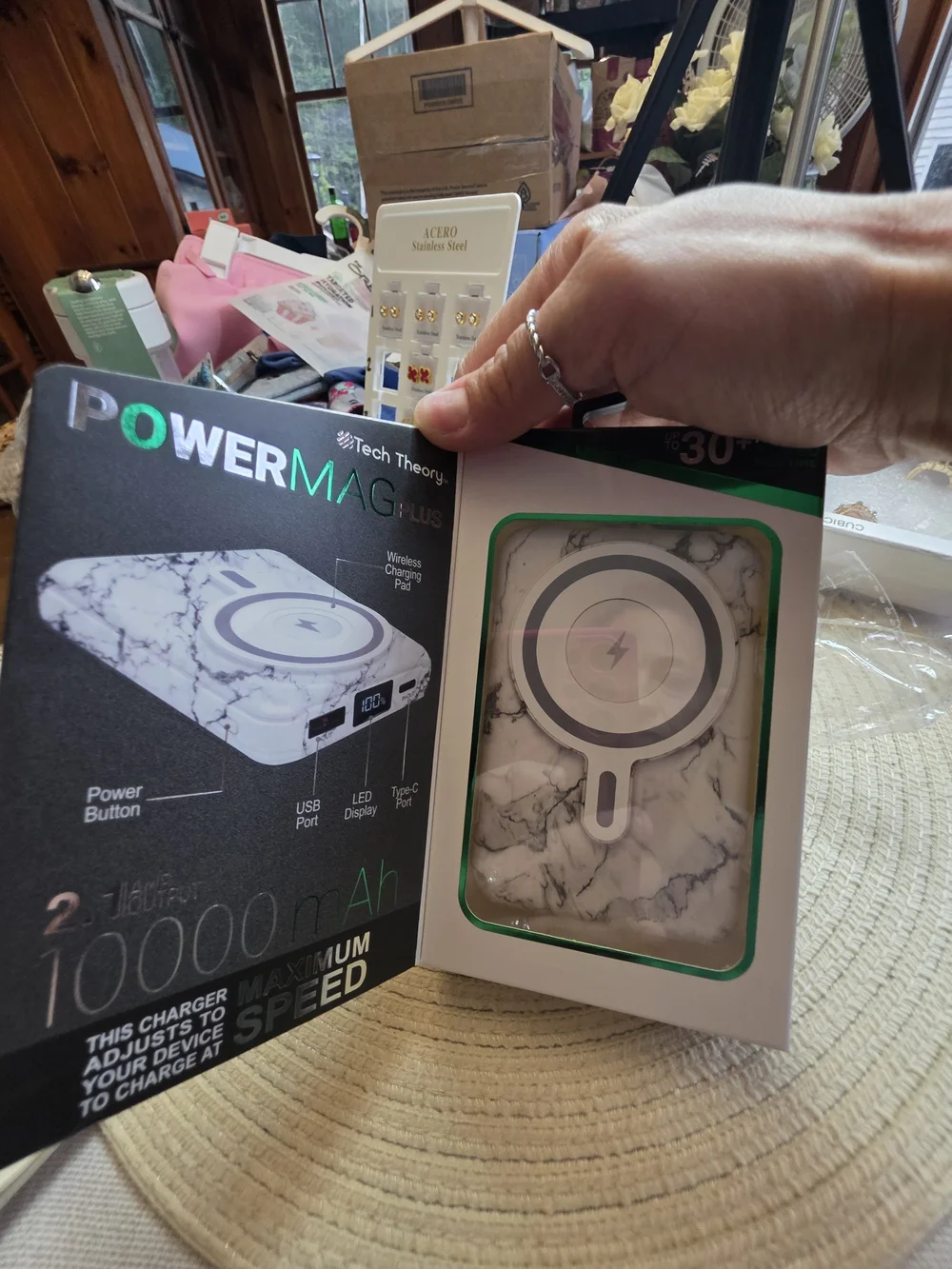 Tech Theory PowerMAG Plus Wireless Charging Battery Pack - White Marble